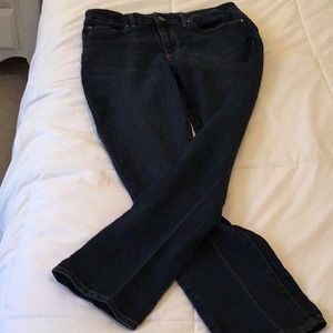 Ladies, blue jeans - Levi Strauss & Co.